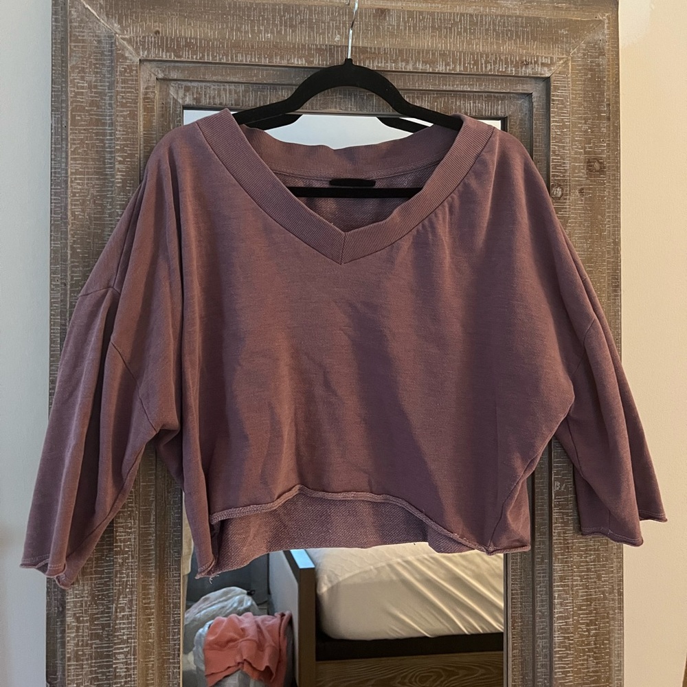 Cropped sweater. Size S.
